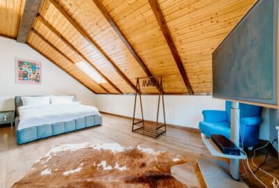 Iris Chalet