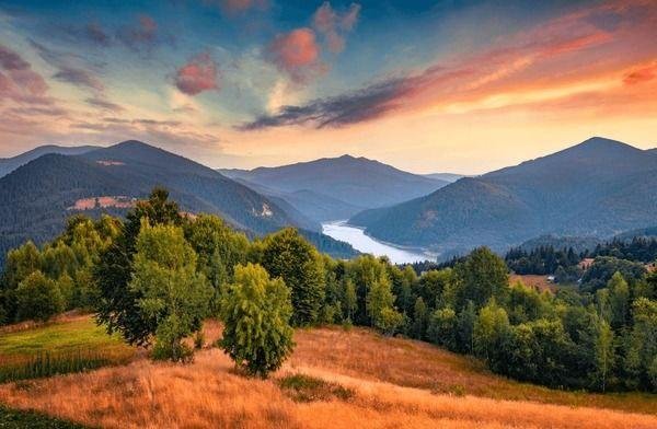 Apus de soare peste Valea Sebeșului