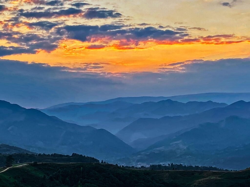 Apus de soare peste Valea Sebeșului