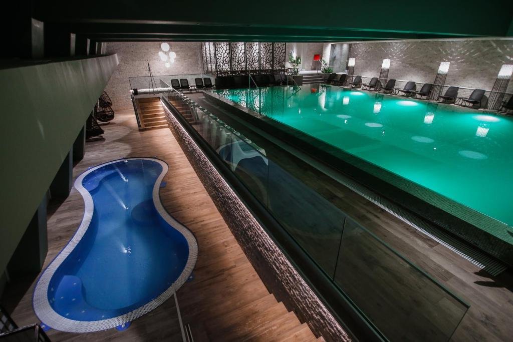 Hoteluri și centre SPA din Băile Herculane