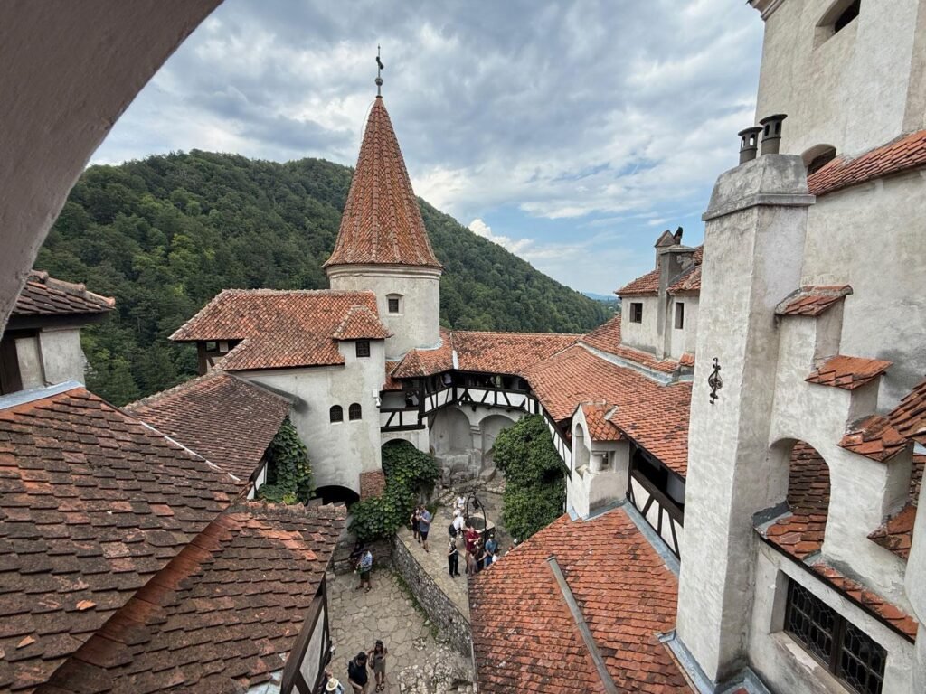 Curtea interioară a Castelului Bran