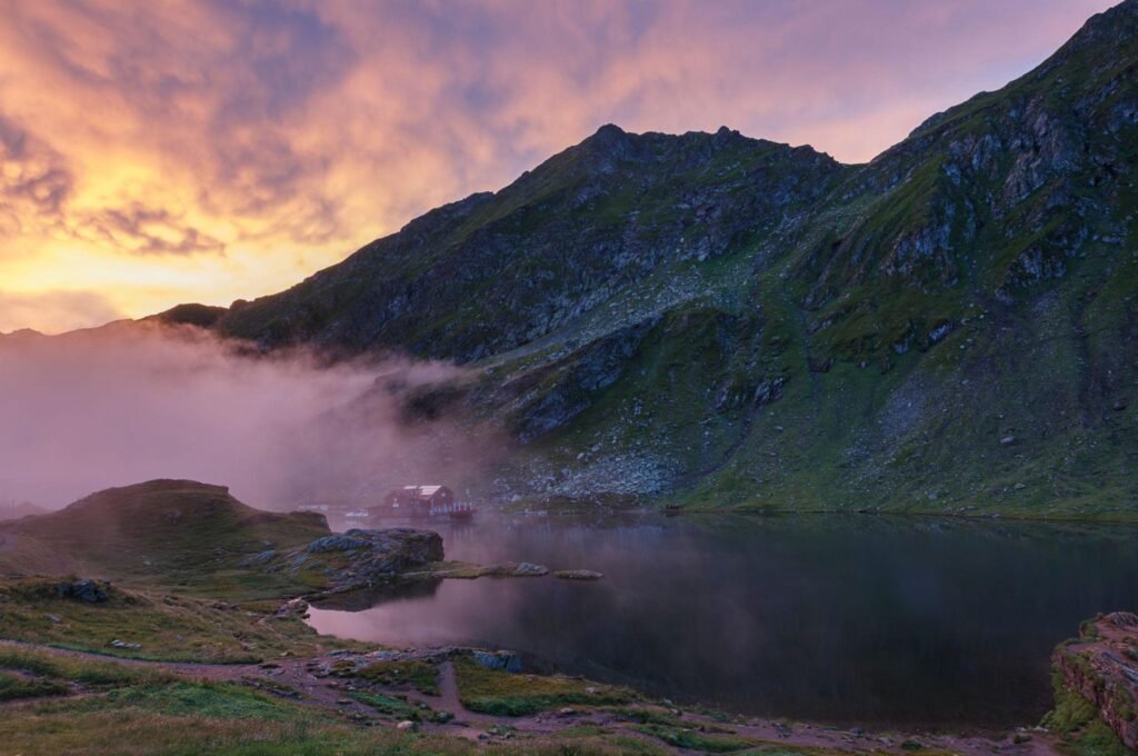 Lacul Bâlea la răsărit