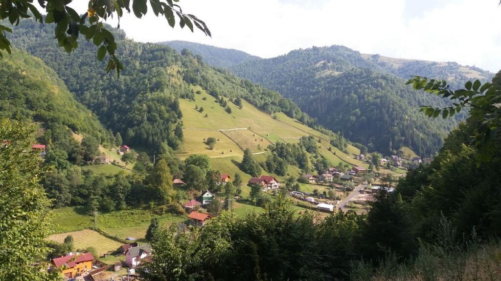 Satul Măguri din județul Cluj și Munții Gilău