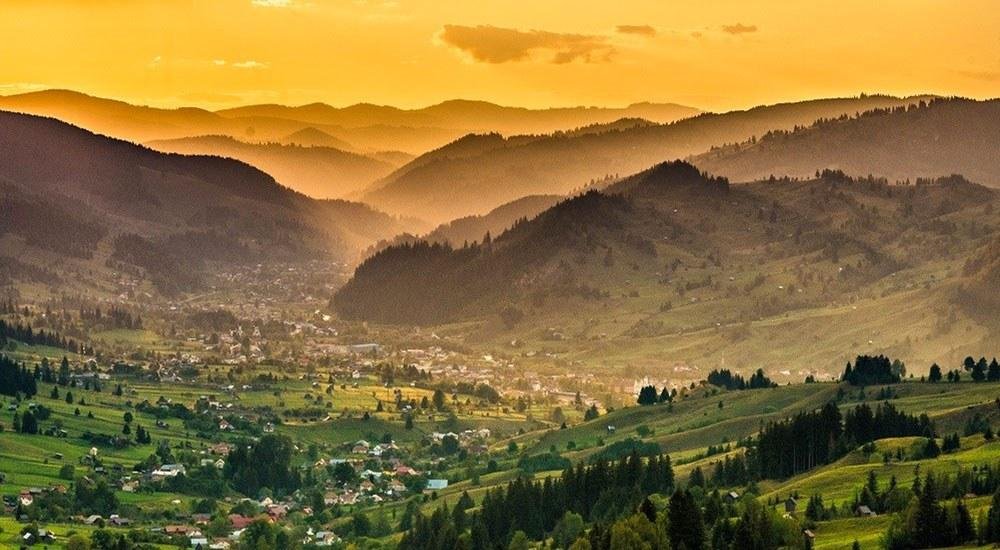 Panorama Bucovinei la răsărit
