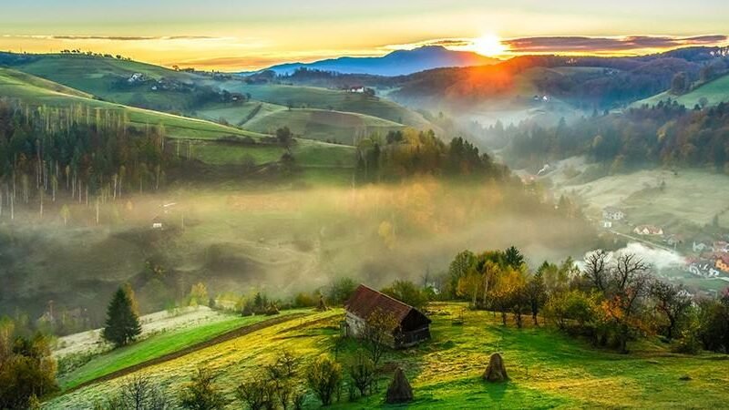 Panorama Bucovinei la răsărit