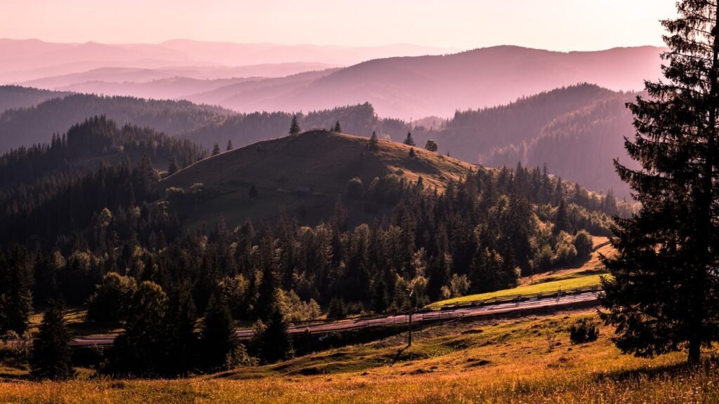 Panorama Bucovinei la răsărit