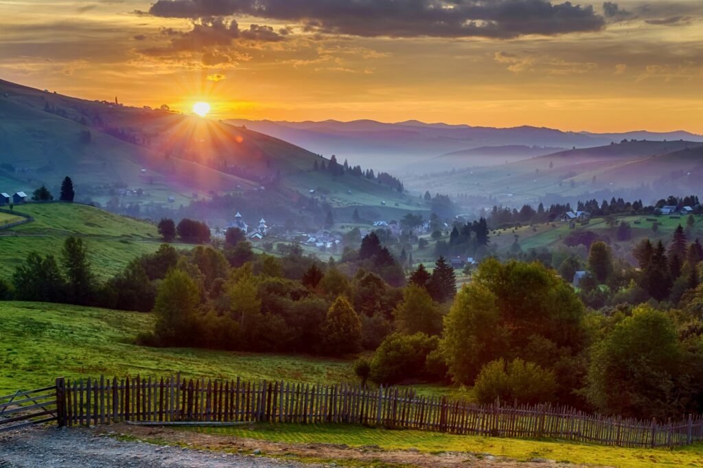 Panorama Bucovinei la răsărit