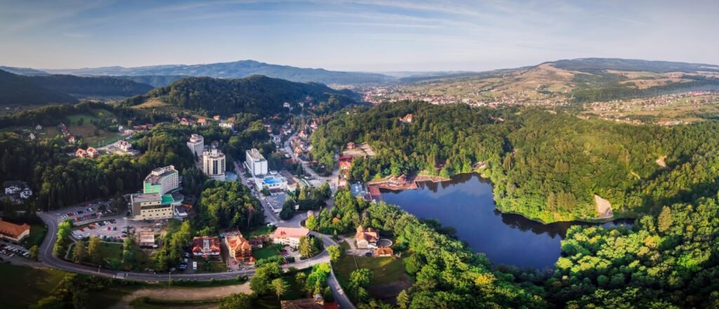 Panorama stațiunii Sovata la răsărit.