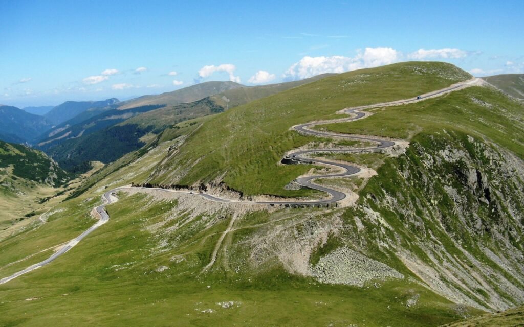 Transalpina în zona Munților Șureanu