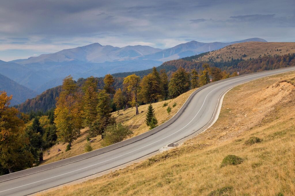 Transalpina în zona Munților Șureanu