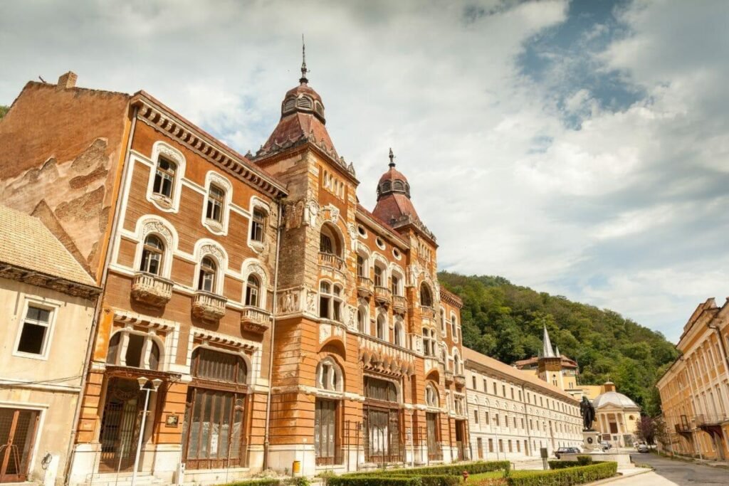 Centrul istoric al Băilor Herculane.