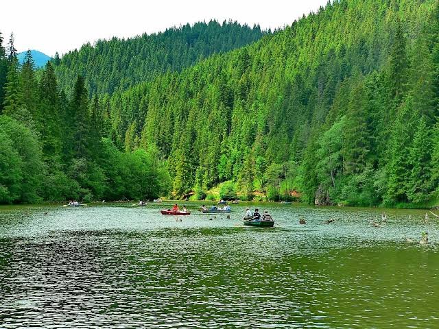 Lacul Roșu
